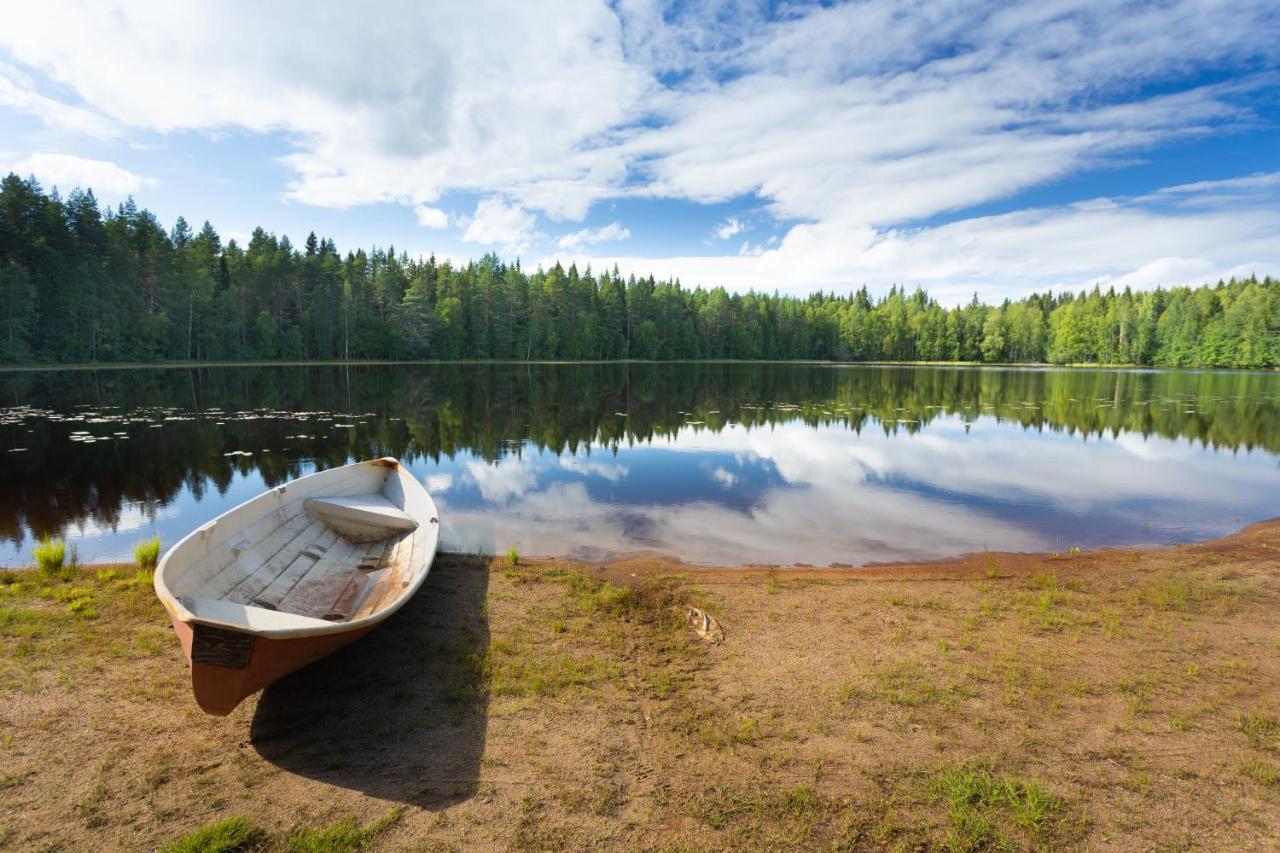 Lomaperkkioe Cottages Kajaani Esterno foto