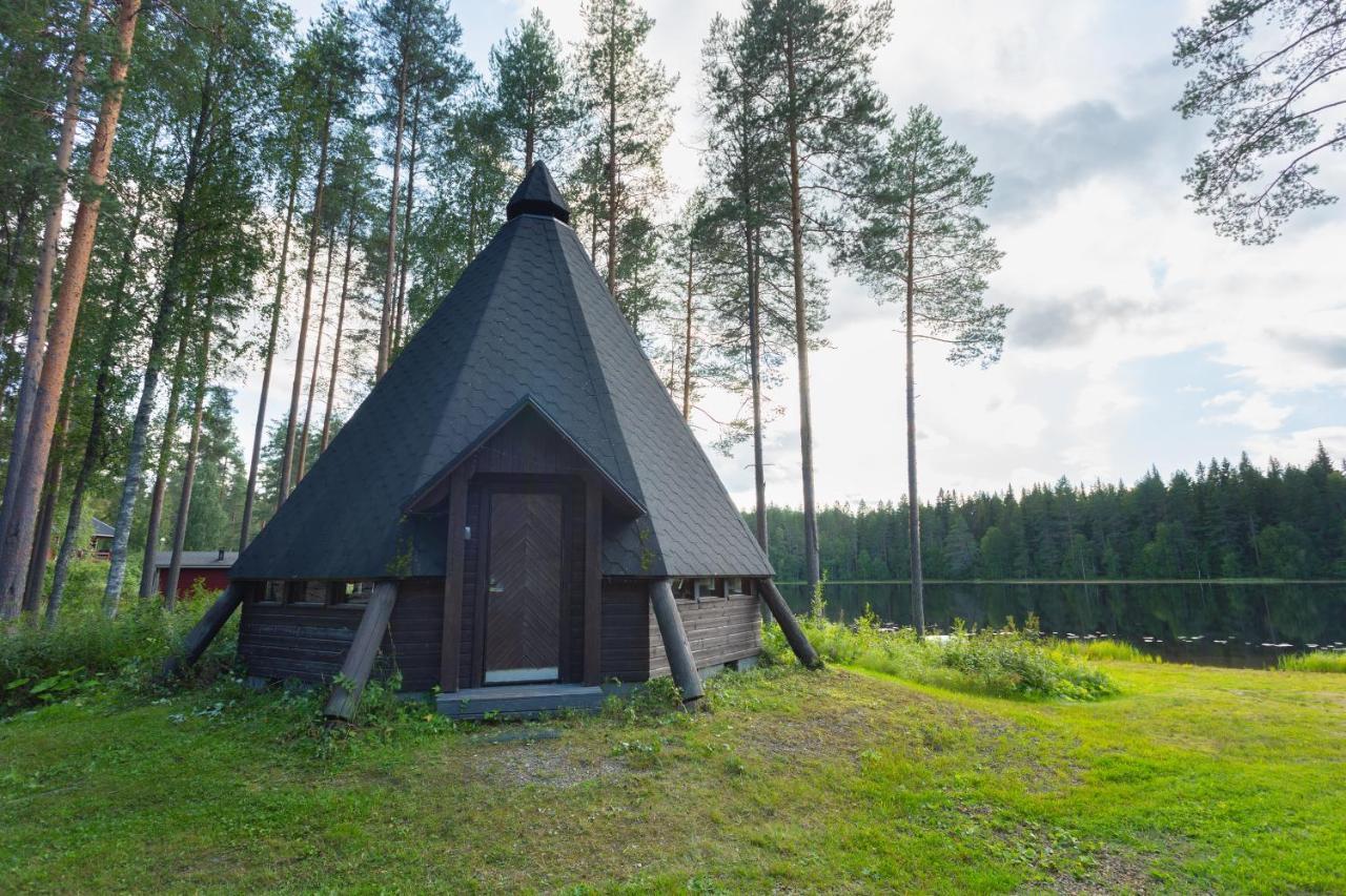 Lomaperkkioe Cottages Kajaani Esterno foto