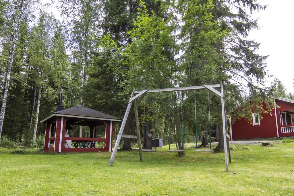 Lomaperkkioe Cottages Kajaani Esterno foto