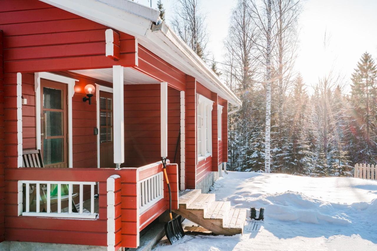 Lomaperkkioe Cottages Kajaani Esterno foto