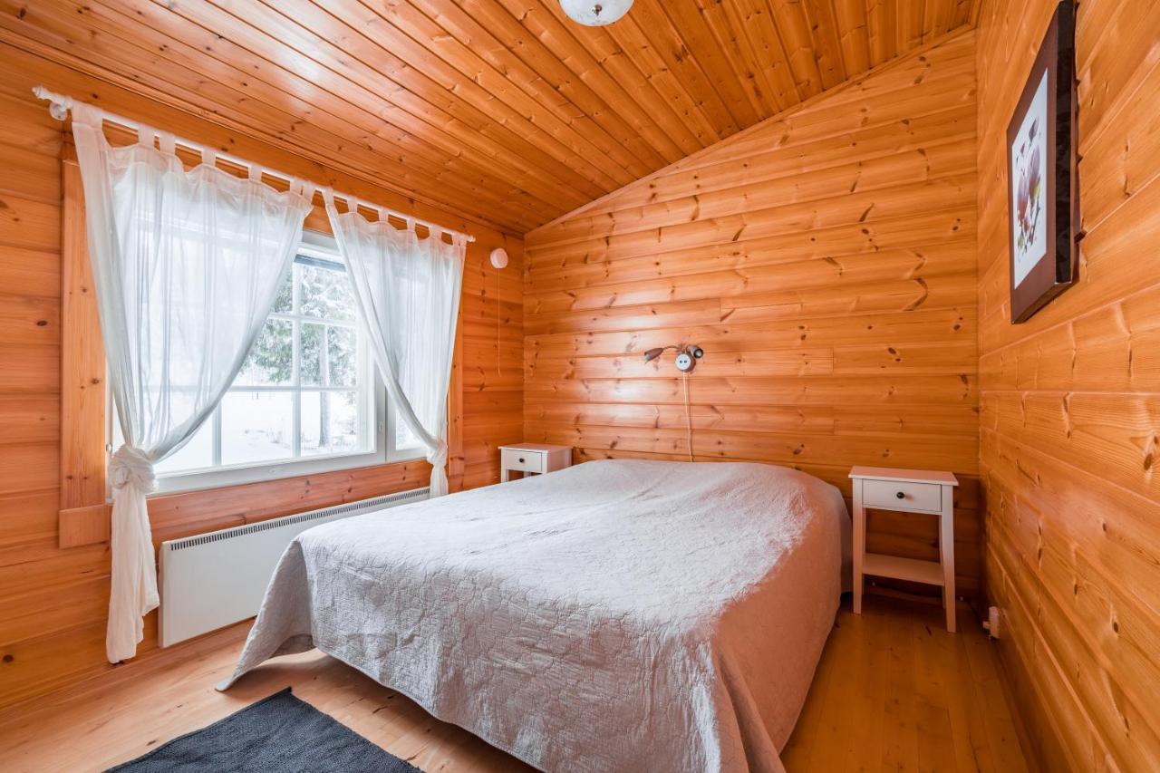 Lomaperkkioe Cottages Kajaani Esterno foto
